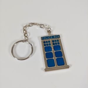 🥑 Police Box Keychain